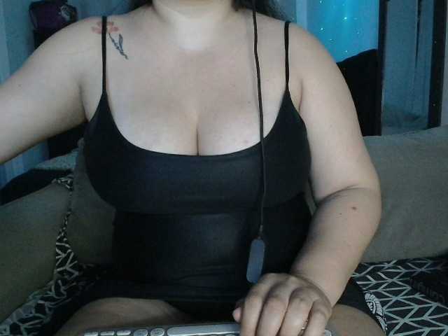 MiaSecret live cam on BongaCams