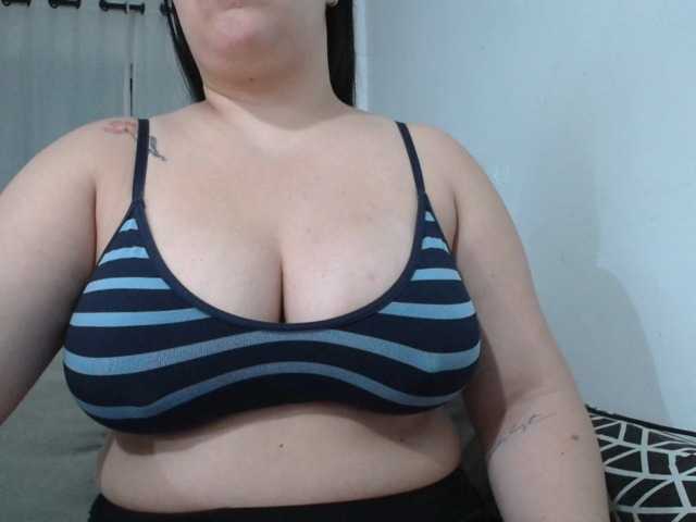 MiaSecret, en vivo ahora en BongaCams