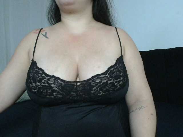 MiaSecret live cam on BongaCams