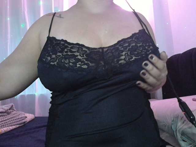MiaSecret live cam on BongaCams