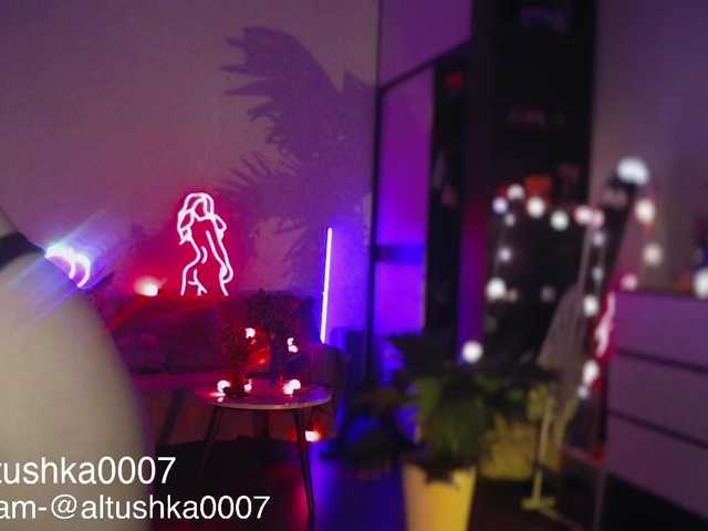 Altushka007 live webcam show
