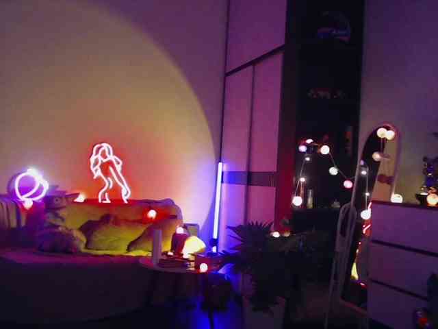 Altushka007 webcam
