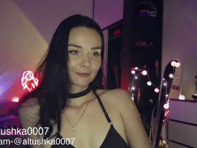 Altushka007 webcam