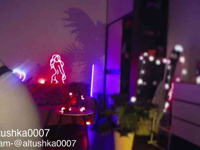 Altushka007 webcam