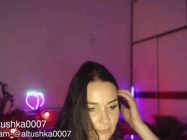 Altushka007 webcam