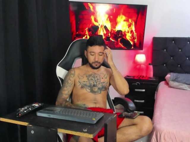 daventrevor — live male cam
