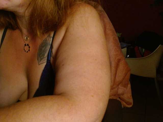 Petitoiseaucoquine live cam on BongaCams
