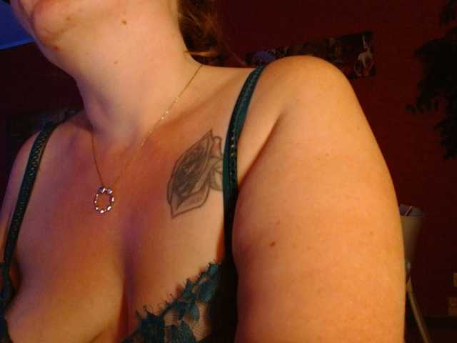 Petitoiseaucoquine live cam on BongaCams
