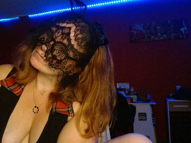 Petitoiseaucoquine live cam preview