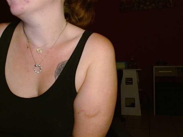 Petitoiseaucoquine live cam on BongaCams