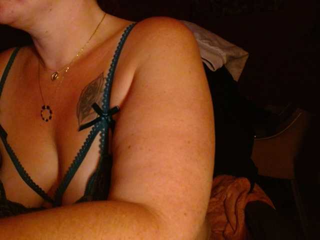Petitoiseaucoquine live cam on BongaCams