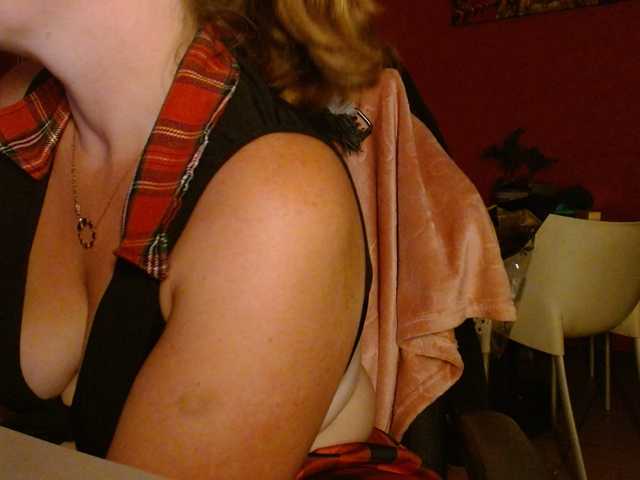 Petitoiseaucoquine live cam on BongaCams
