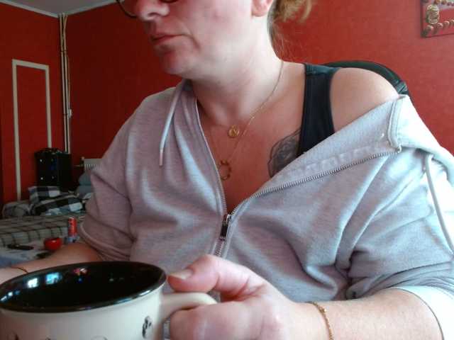 Petitoiseaucoquine live cam preview