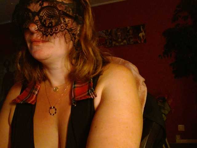 Petitoiseaucoquine live cam on BongaCams