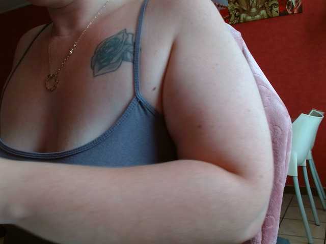 Petitoiseaucoquine live cam on BongaCams