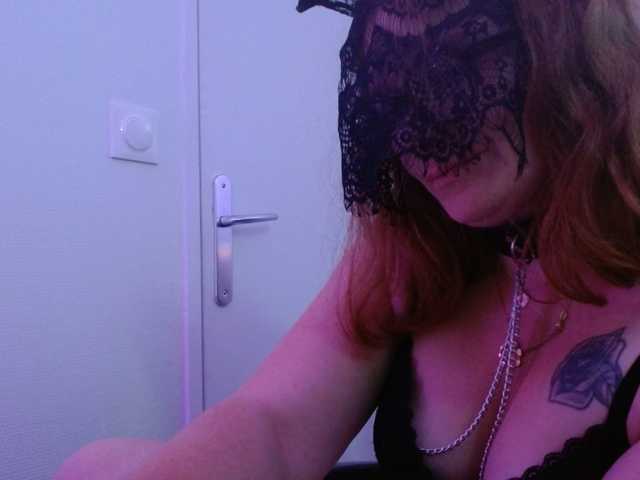 Camgirl Petitoiseaucoquine sur Bongacams
