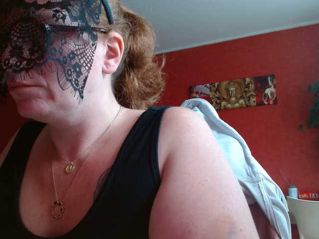 Petitoiseaucoquine live cam on BongaCams