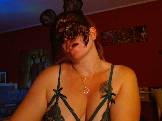 Petitoiseaucoquine live cam on BongaCams