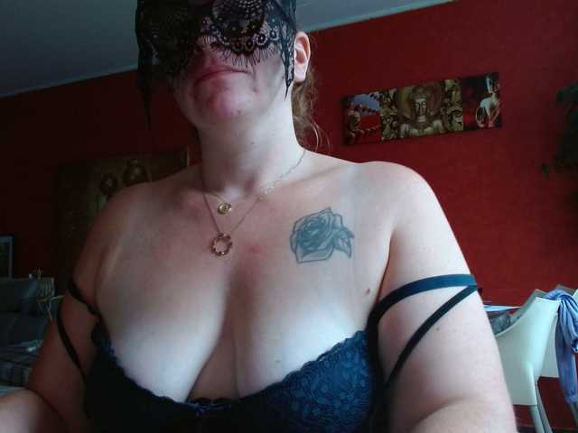 Petitoiseaucoquine live cam on BongaCams
