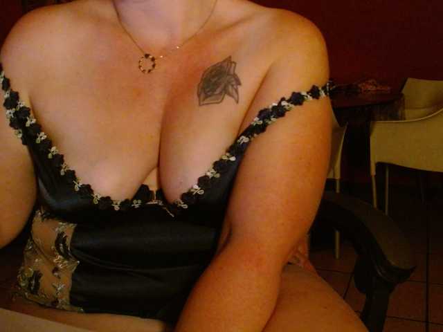 Petitoiseaucoquine live webcam show