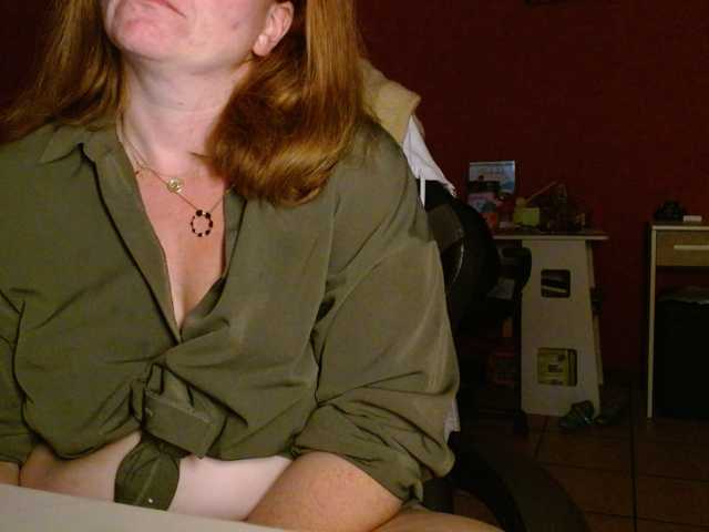 Petitoiseaucoquine live cam preview