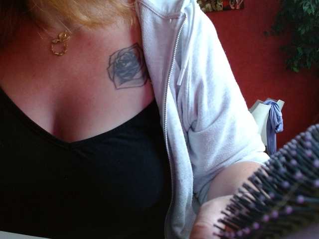 Petitoiseaucoquine live cam on BongaCams