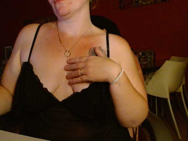 Petitoiseaucoquine live cam on BongaCams