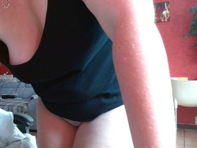 Petitoiseaucoquine live cam on BongaCams