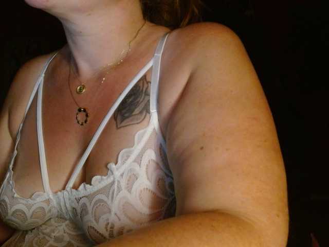 Petitoiseaucoquine live cam on BongaCams