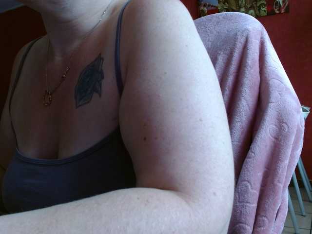 Petitoiseaucoquine live cam on BongaCams