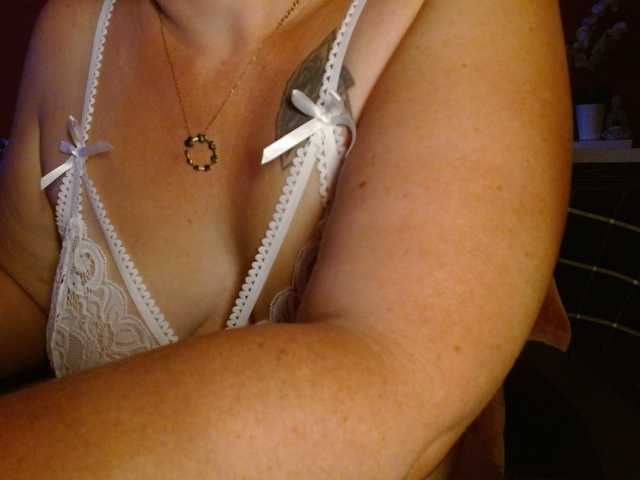 Petitoiseaucoquine live cam on BongaCams