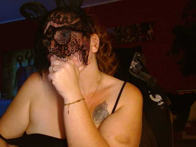 Petitoiseaucoquine live cam preview