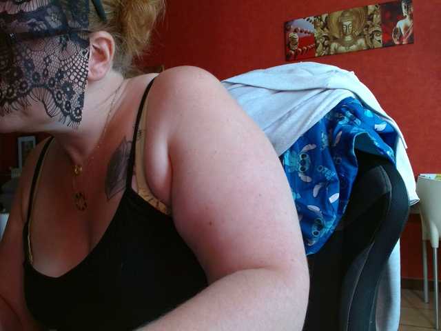 Petitoiseaucoquine live cam on BongaCams
