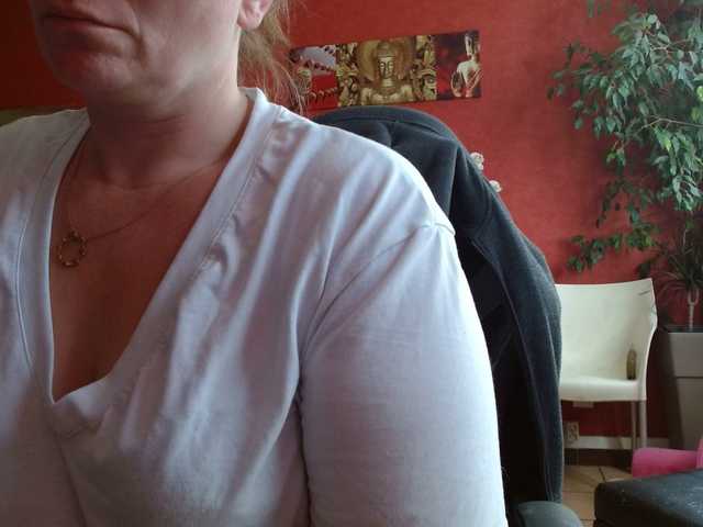 Petitoiseaucoquine live cam on BongaCams