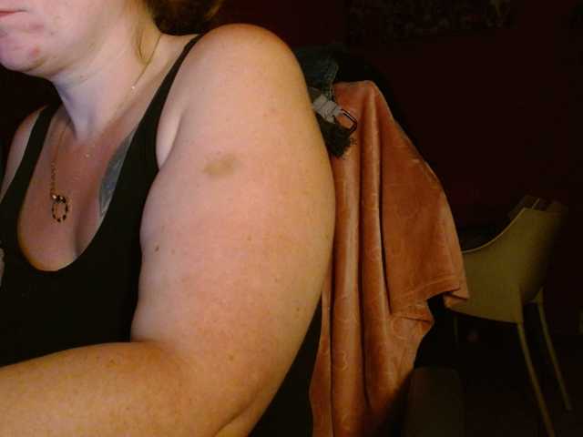 Camgirl Petitoiseaucoquine sur Bongacams