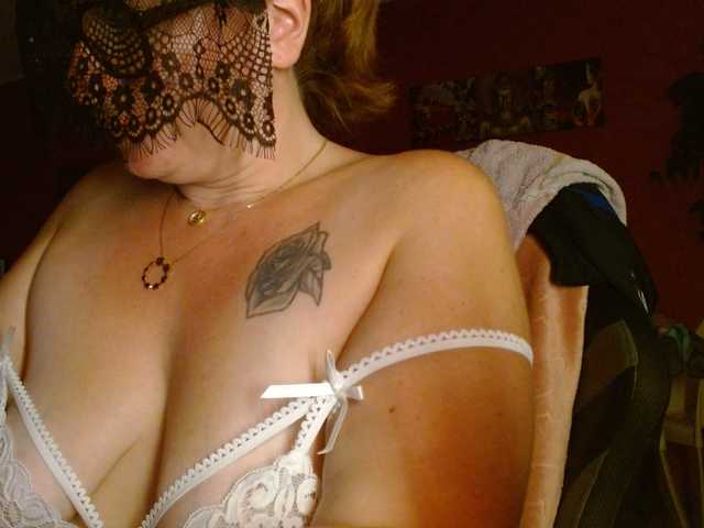 Petitoiseaucoquine live cam on BongaCams
