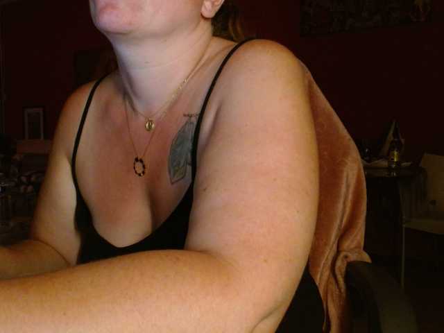 Petitoiseaucoquine live cam on BongaCams
