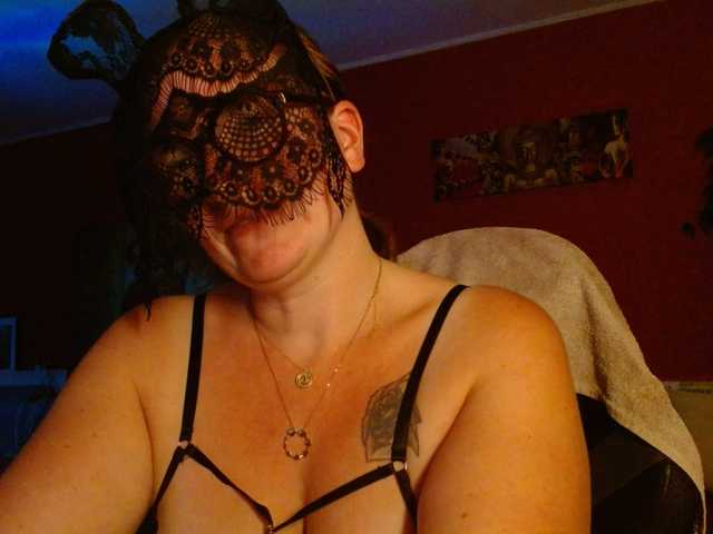 Petitoiseaucoquine live cam on BongaCams