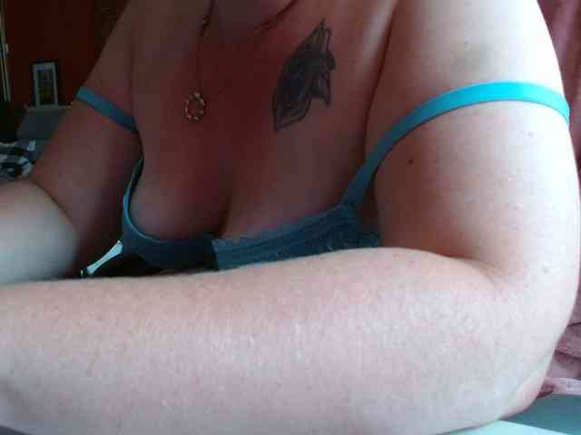 Petitoiseaucoquine webcam
