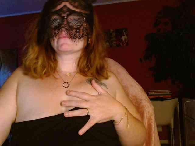 Petitoiseaucoquine webcam