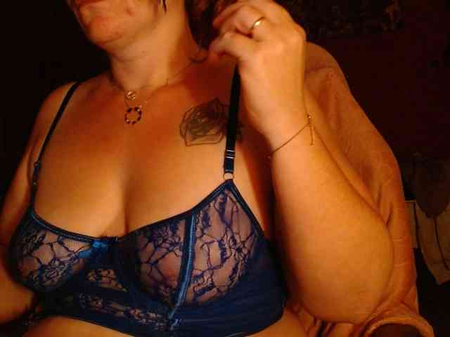 Petitoiseaucoquine webcam