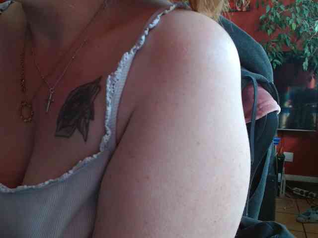 Petitoiseaucoquine webcam