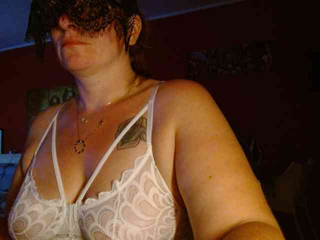 Petitoiseaucoquine webcam