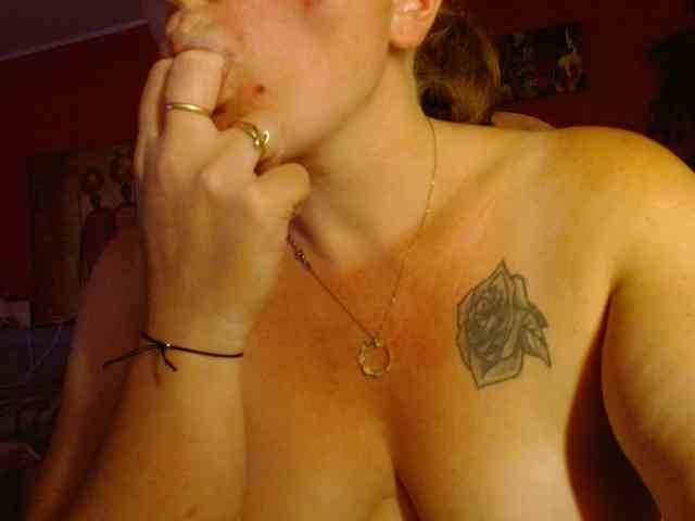 Petitoiseaucoquine webcam