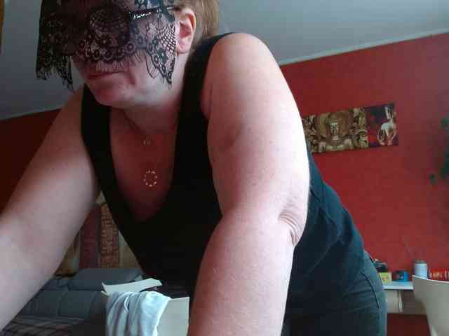 Petitoiseaucoquine webcam
