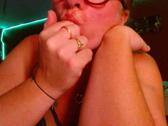 Petitoiseaucoquine webcam