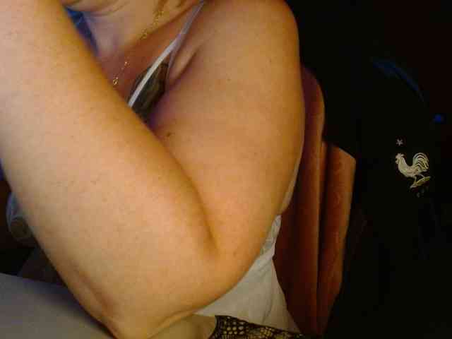 Petitoiseaucoquine webcam