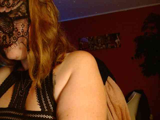 Petitoiseaucoquine webcam