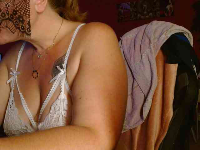 Petitoiseaucoquine webcam