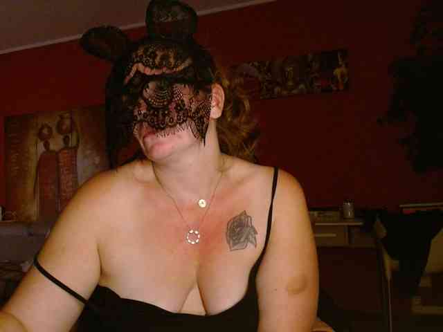 Petitoiseaucoquine webcam